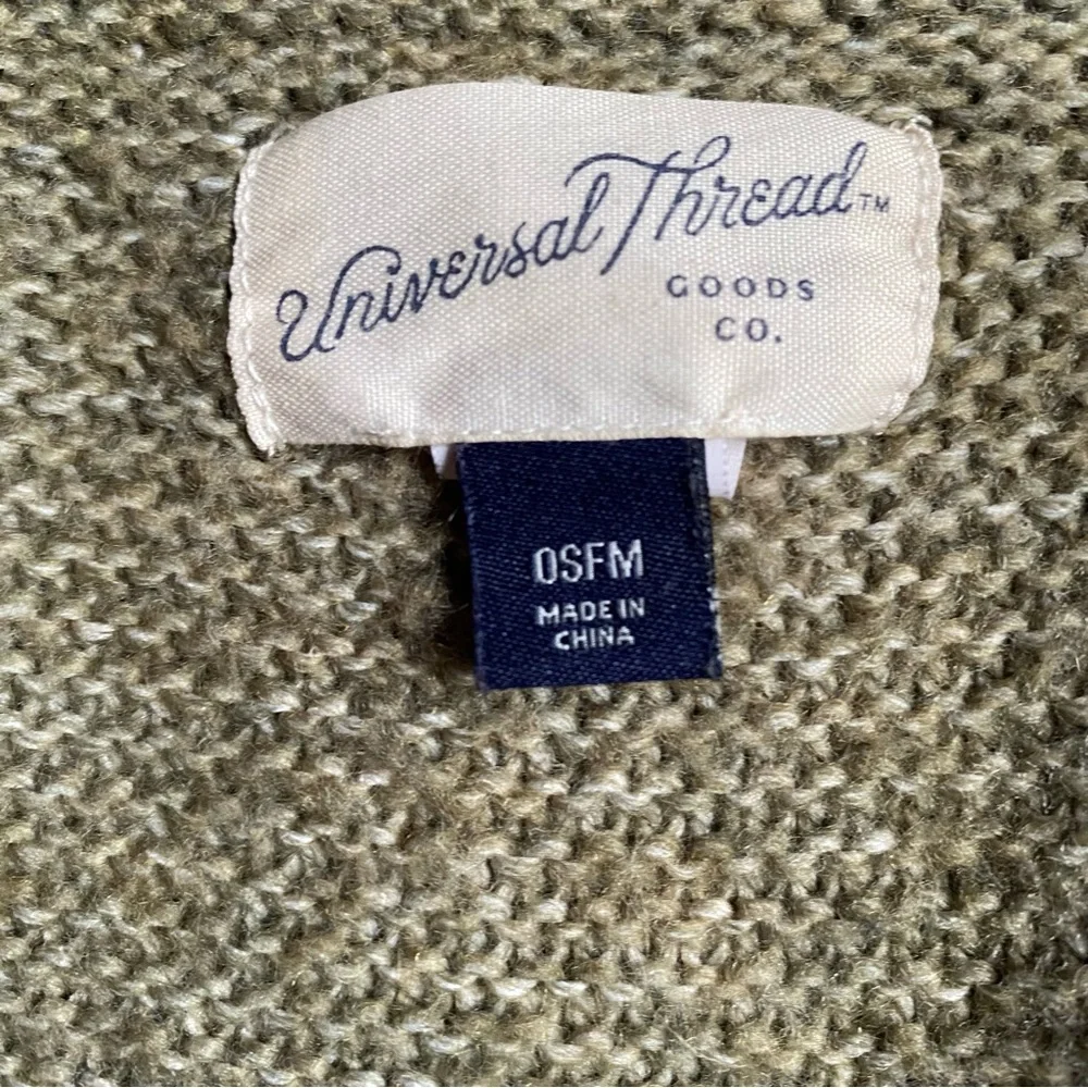 Universal Thread OSFM olive green poncho vest
